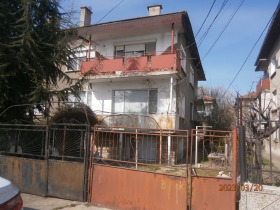 Piso de la casa Pliska, Vidin 1