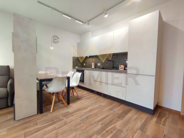 Продава  1-стаен, град Варна, к.к. Св.Св. Константин и Елена •  218 000 EUR • ID 93991255 — holmes.bg - [1] 