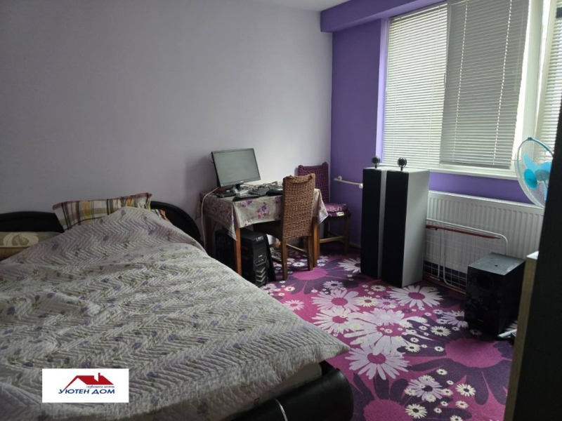 De vânzare  1 dormitor Șumen , Traciia , 60 mp | 98604397 - imagine [5]