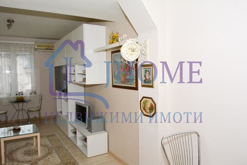 Продава ЕТАЖ ОТ КЪЩА, гр. Варна, ВИНС-Червен площад, снимка 2 - Етаж от къща - 54688213