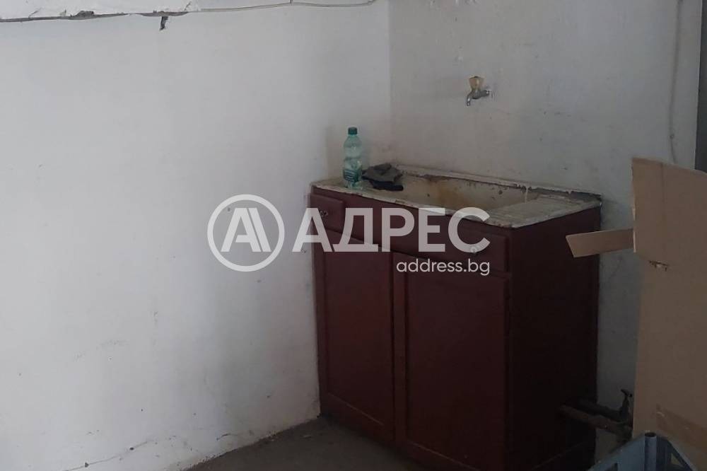 Продава ГАРАЖ, ПАРКОМЯСТО, гр. София, Иван Вазов, снимка 4 - Гаражи и паркоместа - 53886727