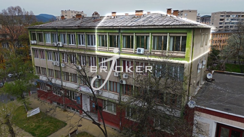 Продава ОФИС в град Кърджали, Център - 170 кв.м / 160 000 € » 312 932.80 лв., БРОКЕР ЖОКЕР