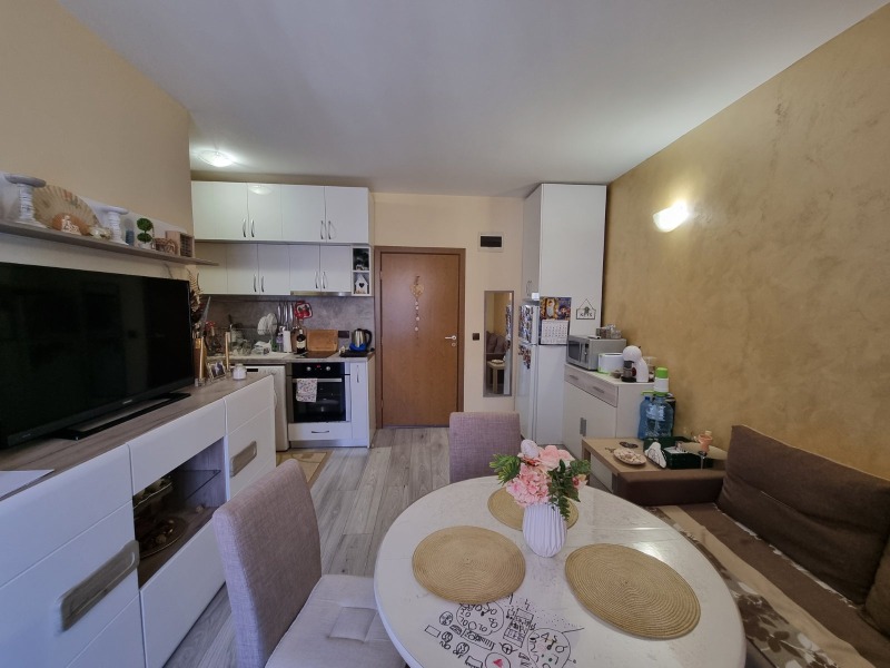 Til salgs  1 soverom region Sofia , Novi han , 55 kvm | 77140292