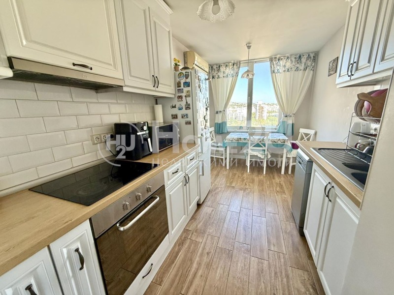Na prodej  1 ložnice Varna , Vazraždane 1 , 60 m2 | 75330651