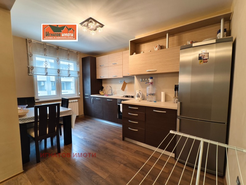 Продава 3-СТАЕН, гр. Пазарджик, Център, снимка 2 - Апартаменти - 52802557