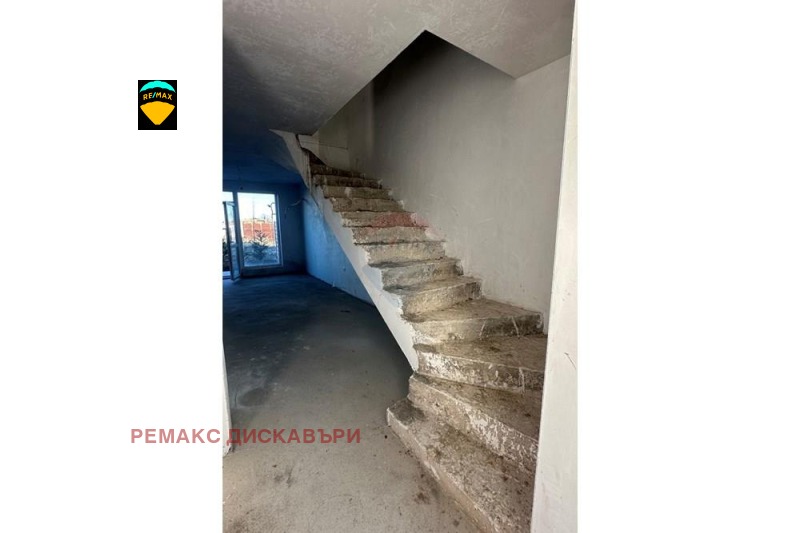 Продава КЪЩА, с. Скутаре, област Пловдив, снимка 2 - Къщи - 49569378