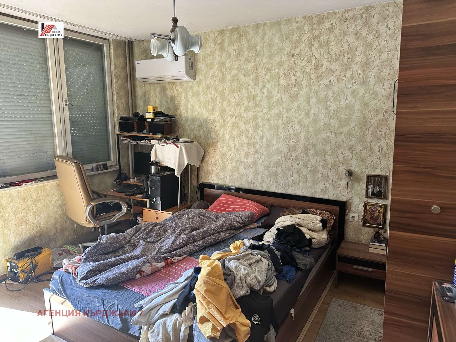 Продава МНОГОСТАЕН, гр. Кърджали, Веселчане, снимка 6 - Апартаменти - 54254548