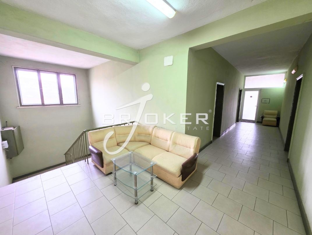 Продава ОФИС, гр. Кърджали, Център, снимка 6 - Офиси - 54215876