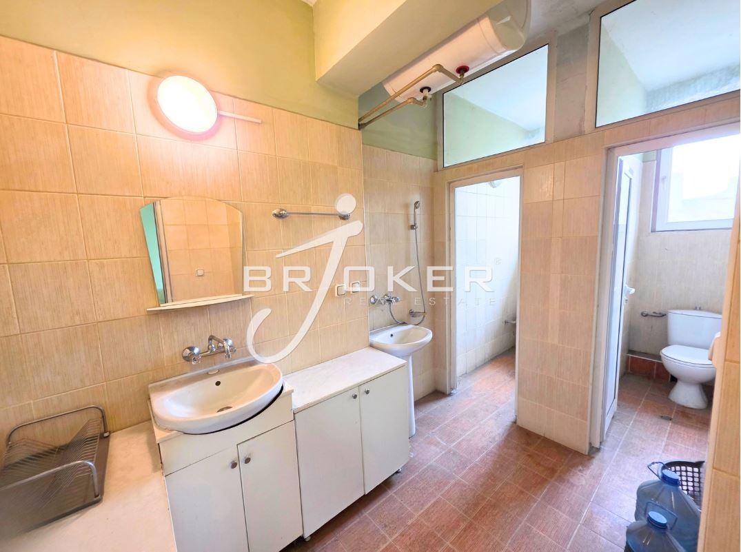 Продава ОФИС, гр. Кърджали, Център, снимка 15 - Офиси - 54215876