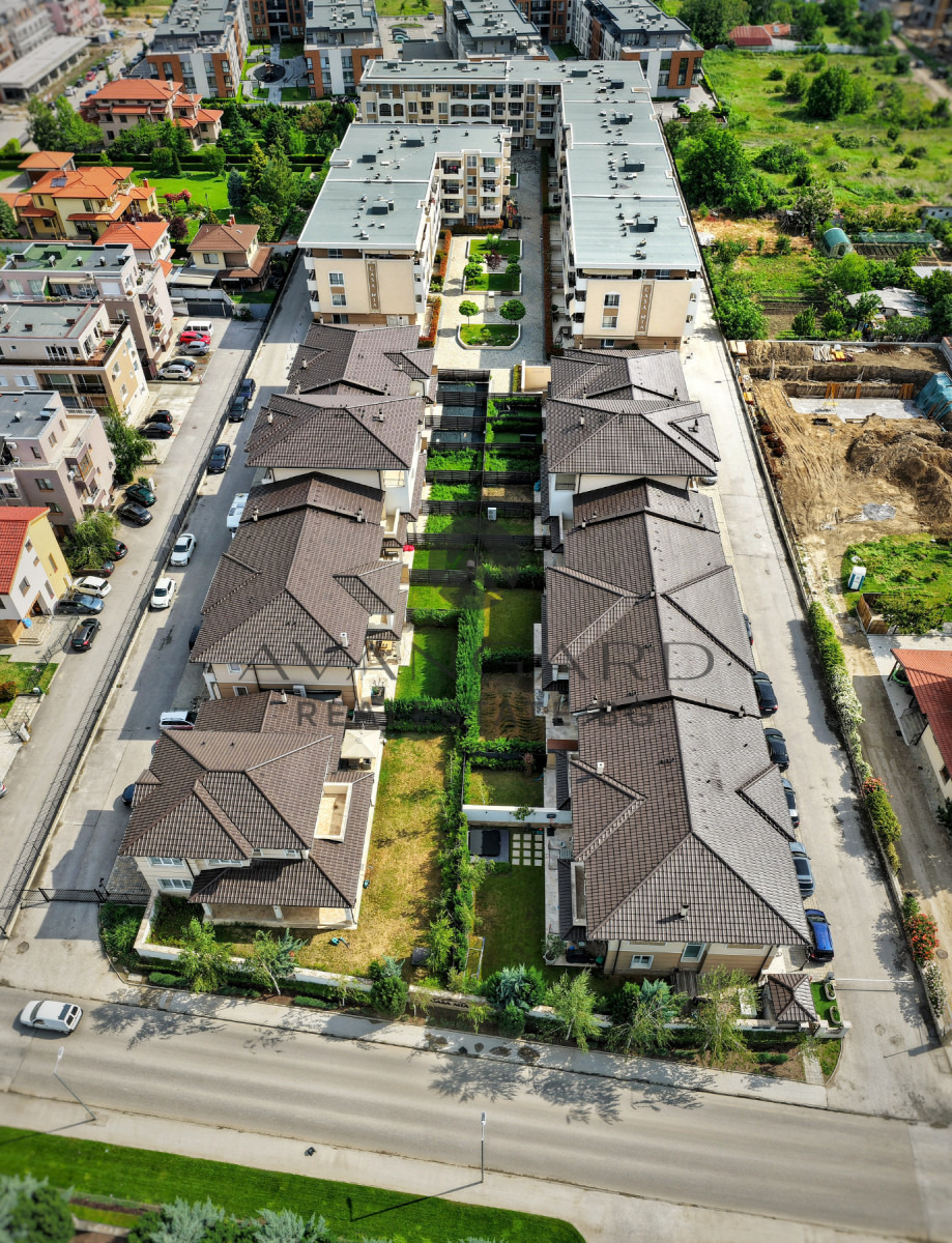 Продава КЪЩА, гр. Пловдив, Остромила, снимка 17 - Къщи - 51052946