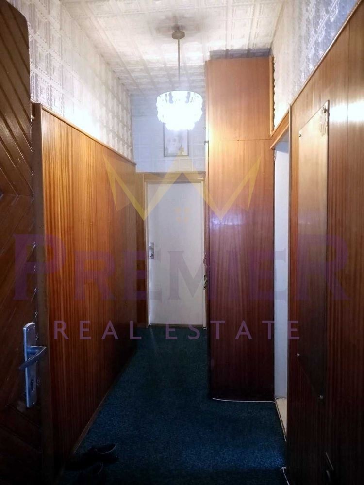 Продава 4-СТАЕН, гр. Пловдив, Прослав, снимка 3 - Апартаменти - 56019618