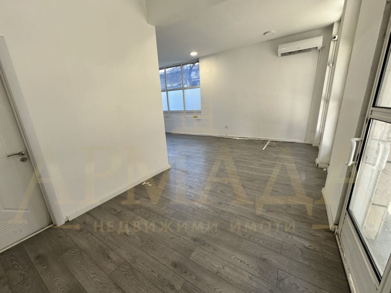 Продава  Магазин град Пловдив , Център , 94 кв.м | 76528823 - изображение [5]