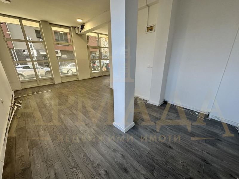 Продава  Магазин град Пловдив , Център , 94 кв.м | 76528823