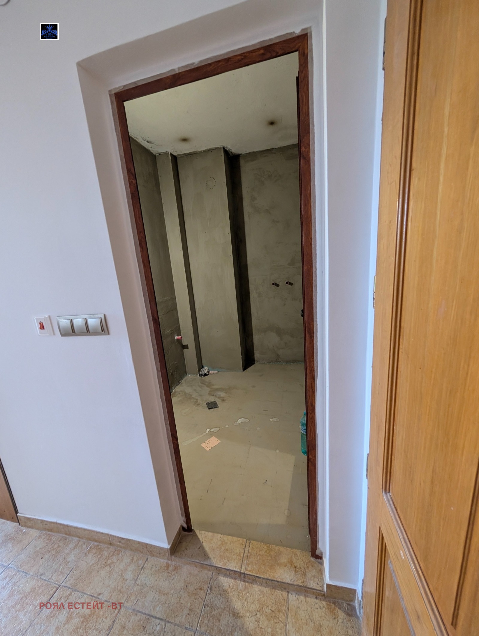 Продава 2-СТАЕН, гр. Велико Търново, Център, снимка 3 - Апартаменти - 55095335