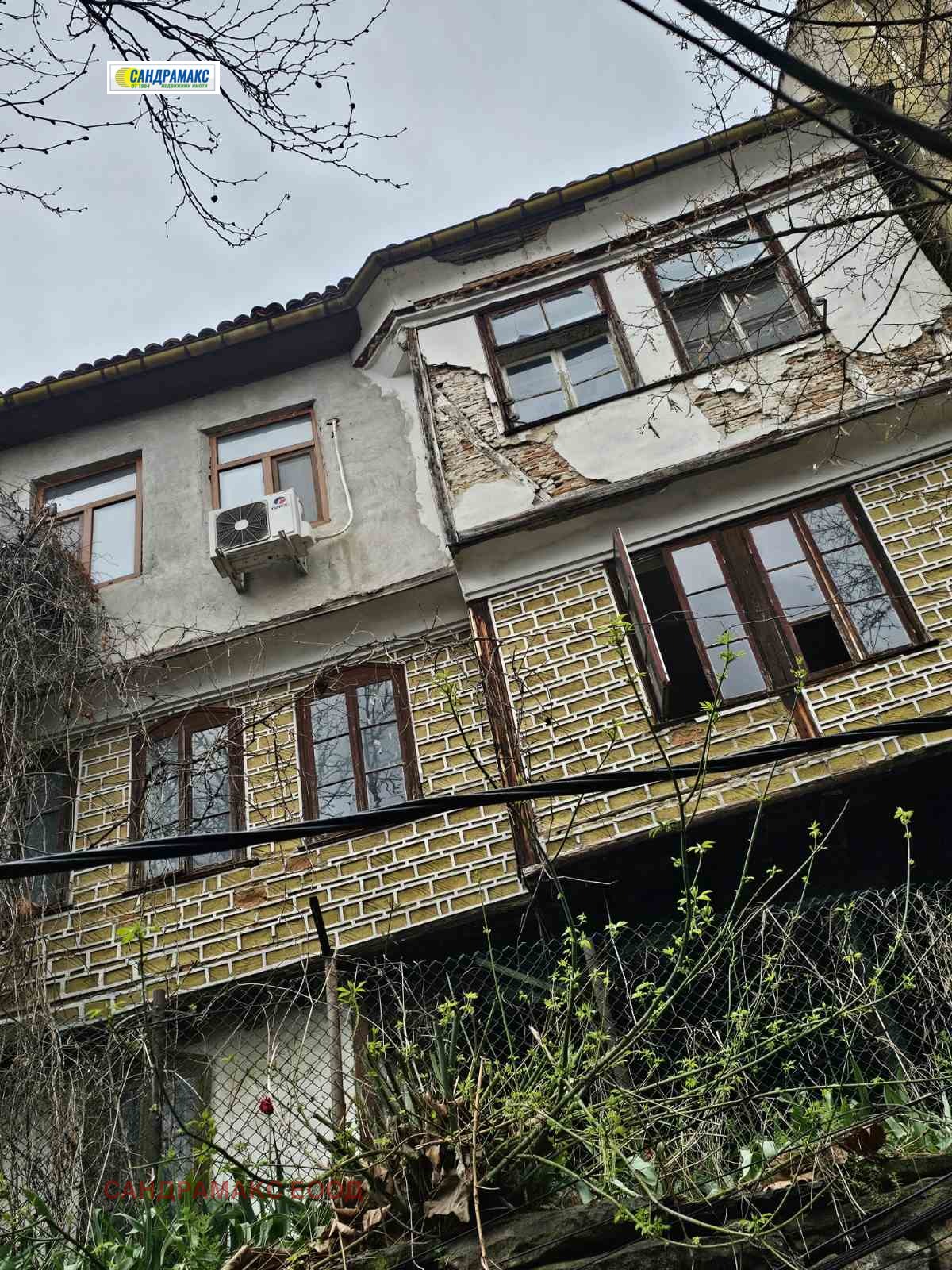 Продава КЪЩА, гр. Велико Търново, Център, снимка 2 - Къщи - 54265248