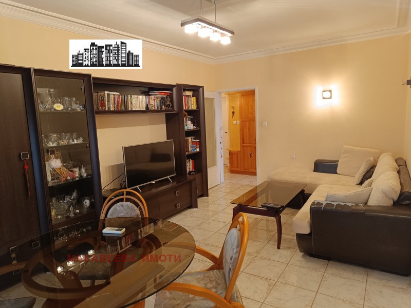 Te koop  1 slaapkamer Plovdiv , Mladezjki Chalm , 70 m² | 77782029 - afbeelding [2]