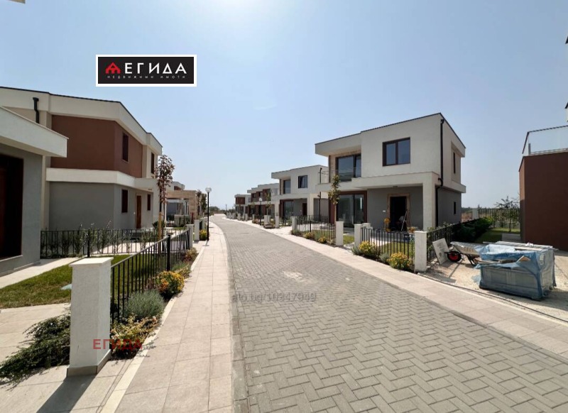 Til salg  Hus Burgas , Sarafovo , 116 kvm | 48588186 - billede [2]