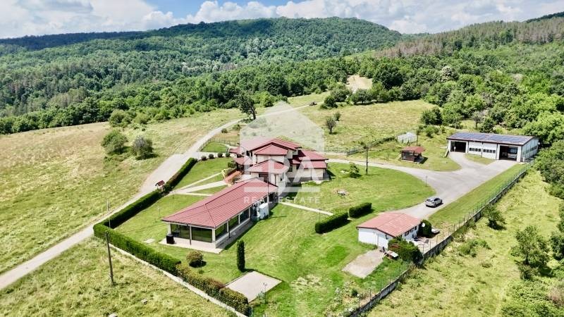 Продава КЪЩА, с. Големани, област Велико Търново, снимка 2 - Къщи - 55283428