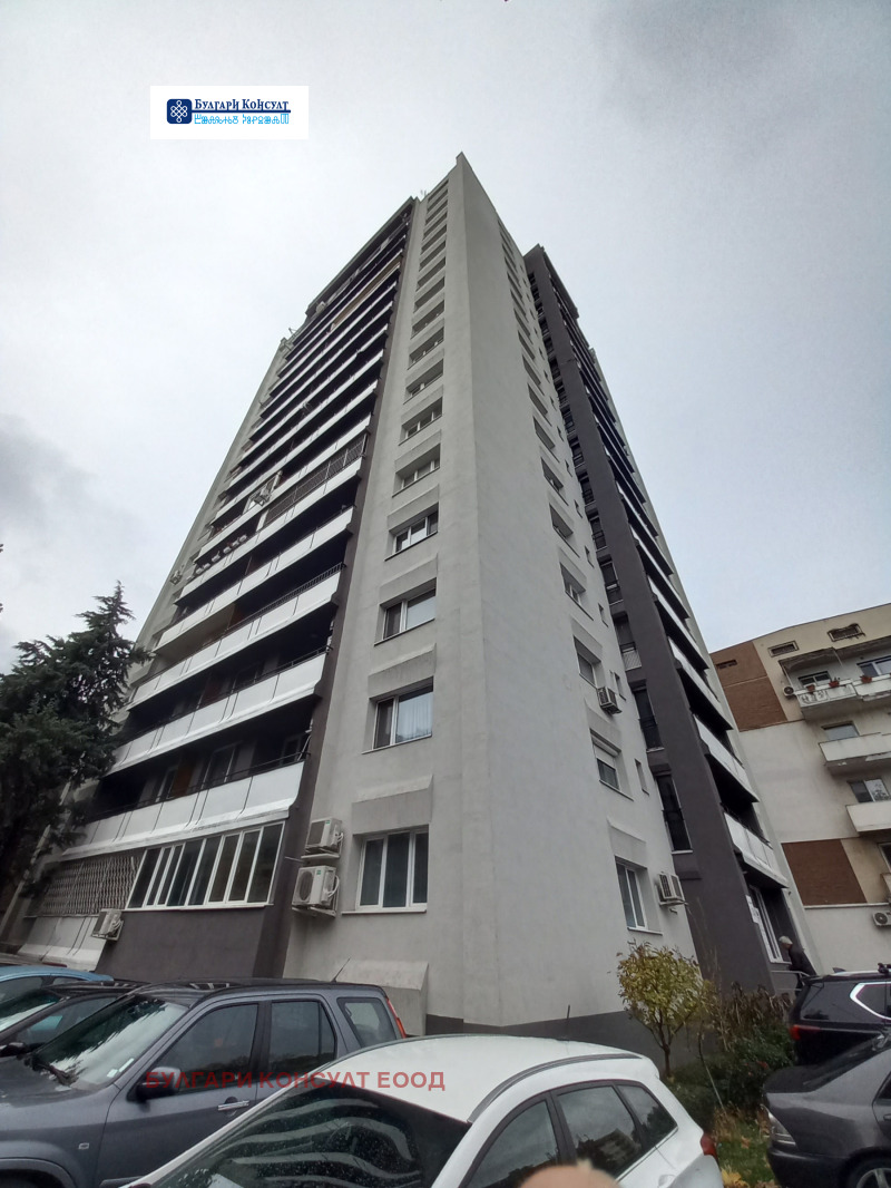 Продава 4-СТАЕН, гр. София, Изток, снимка 3 - Апартаменти - 52294989