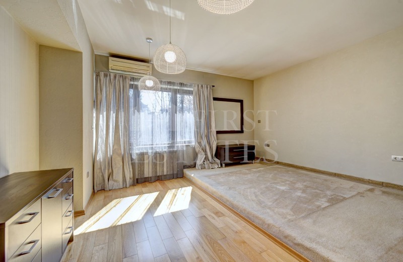 Te koop  Kantoor Sofia , Tsentar , 220 m² | 55296677 - afbeelding [13]
