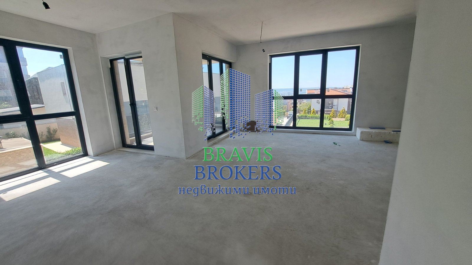Продава 4-СТАЕН, гр. Варна, Бриз, снимка 2 - Апартаменти - 54593182