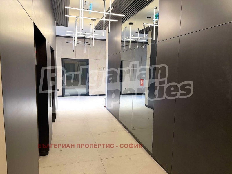 Продава 3-СТАЕН, гр. София, Банишора, снимка 2 - Апартаменти - 52596677