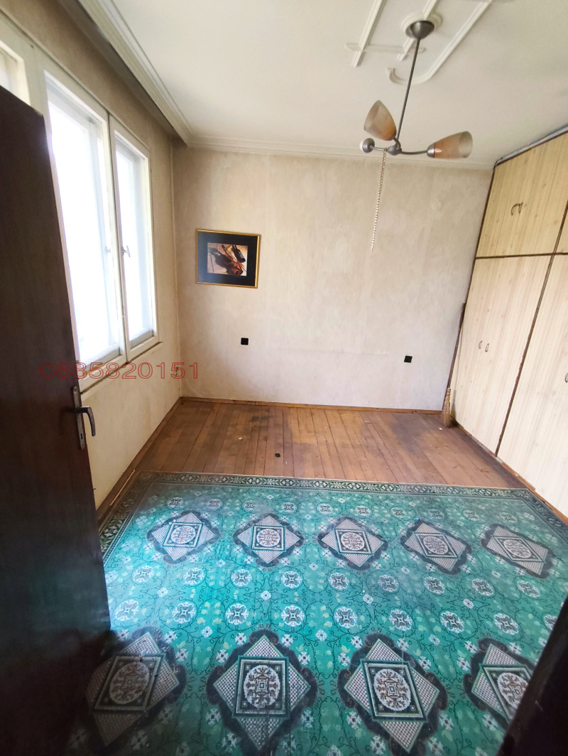 Продава МНОГОСТАЕН, град Пазарджик, Идеален център • 143000 € / 279683.69 лв. • 88231843 1