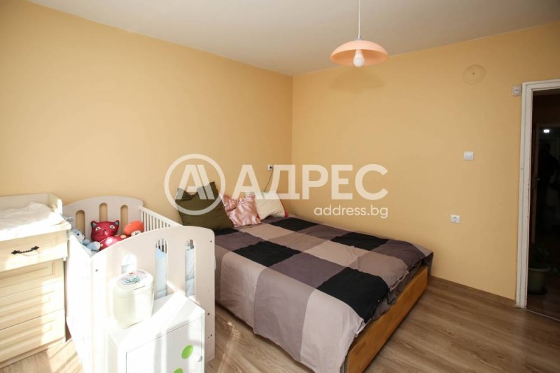 Продава КЪЩА, гр. София, Горна баня, снимка 9 - Къщи - 49541804