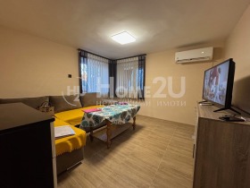 1 Schlafzimmer Asparuhowo, Warna 1