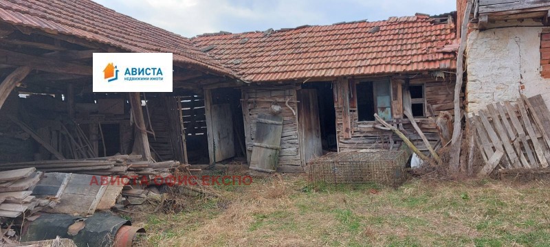 Продава КЪЩА, с. Драгана, област Ловеч, снимка 3 - Къщи - 52141980
