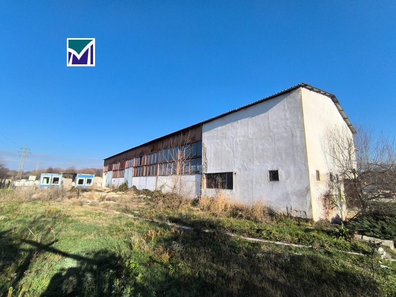 Продава ПРОМ. ПОМЕЩЕНИЕ, гр. Мездра, област Враца, снимка 11 - Производствени сгради - 52751676