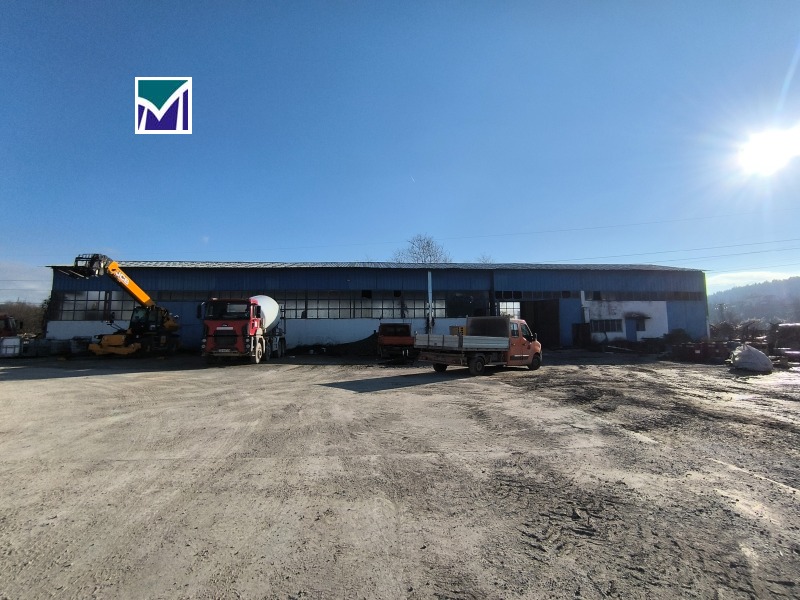 Продава ПРОМ. ПОМЕЩЕНИЕ, гр. Мездра, област Враца, снимка 2 - Производствени сгради - 52751676