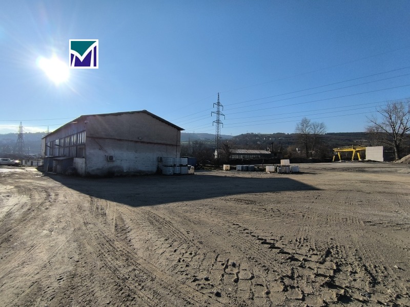 Продава ПРОМ. ПОМЕЩЕНИЕ, гр. Мездра, област Враца, снимка 7 - Производствени сгради - 52751676