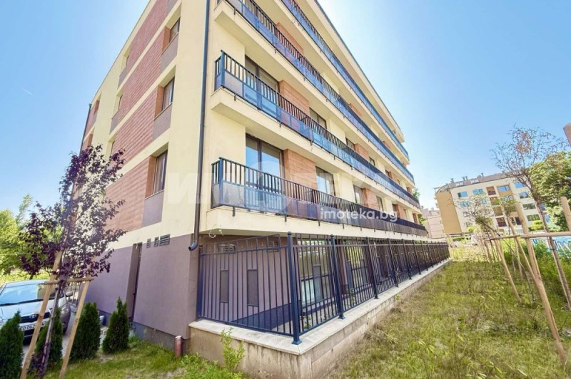 Eladó  2 hálószobás Sofia , Studentski grad , 104 négyzetméter | 20884240