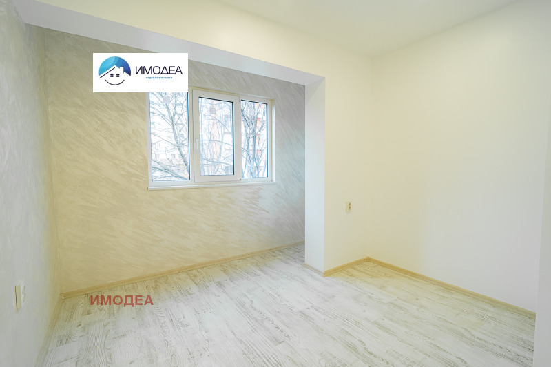 Продава 3-СТАЕН, гр. Велико Търново, Акация, снимка 3 - Апартаменти - 52520400