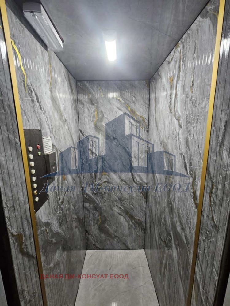 Продава 3-СТАЕН, гр. Шумен, Боян Българанов 1, снимка 15 - Апартаменти - 55095122