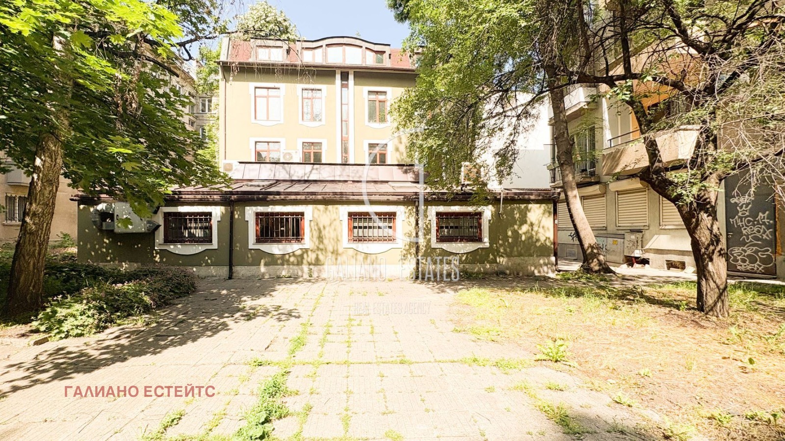 Продава КЪЩА, гр. София, Докторски паметник, снимка 2 - Къщи - 54863558