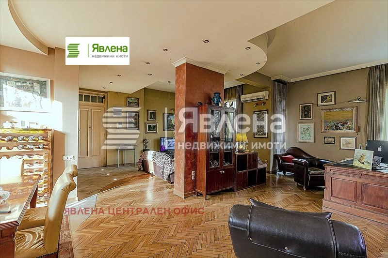 Продава 3-СТАЕН, гр. София, Център, снимка 2 - Апартаменти - 54693023