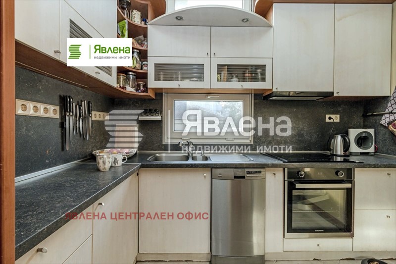 Продава 3-СТАЕН, гр. София, Център, снимка 12 - Апартаменти - 54693023