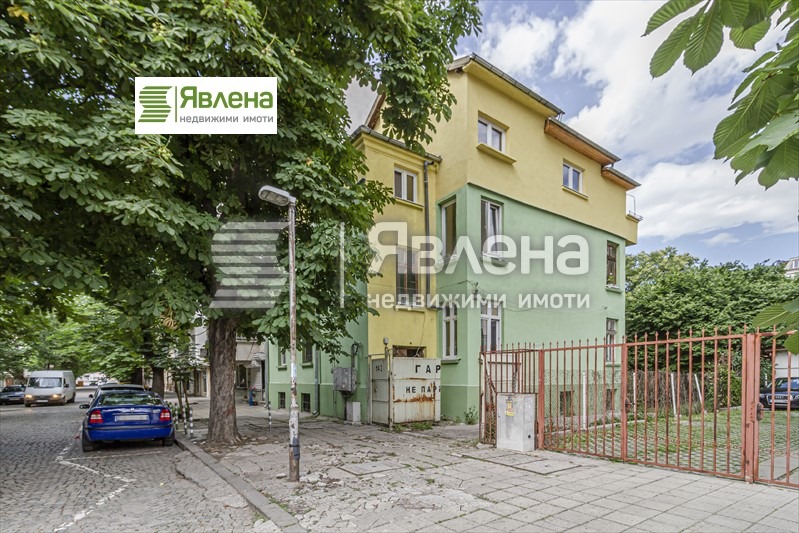 Продава  4-стаен град София , Център , 220 кв.м | 46588080