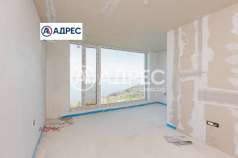 Продава МНОГОСТАЕН, гр. Варна, Галата, снимка 3 - Апартаменти - 52747043