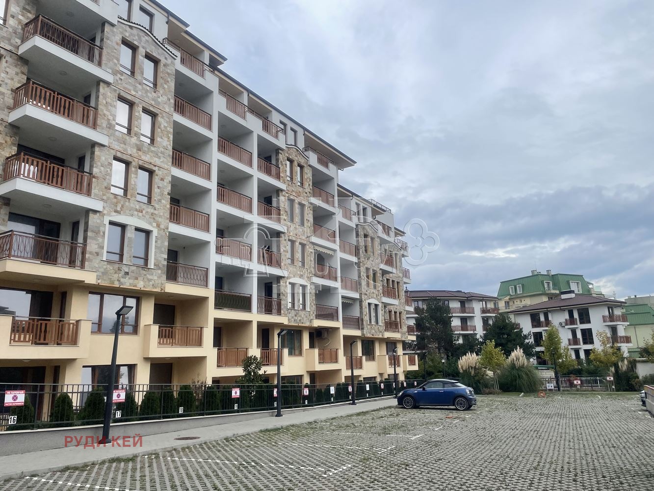 Продава 2-СТАЕН, гр. Варна, к.к. Св.Св. Константин и Елена, снимка 2 - Апартаменти - 52033908