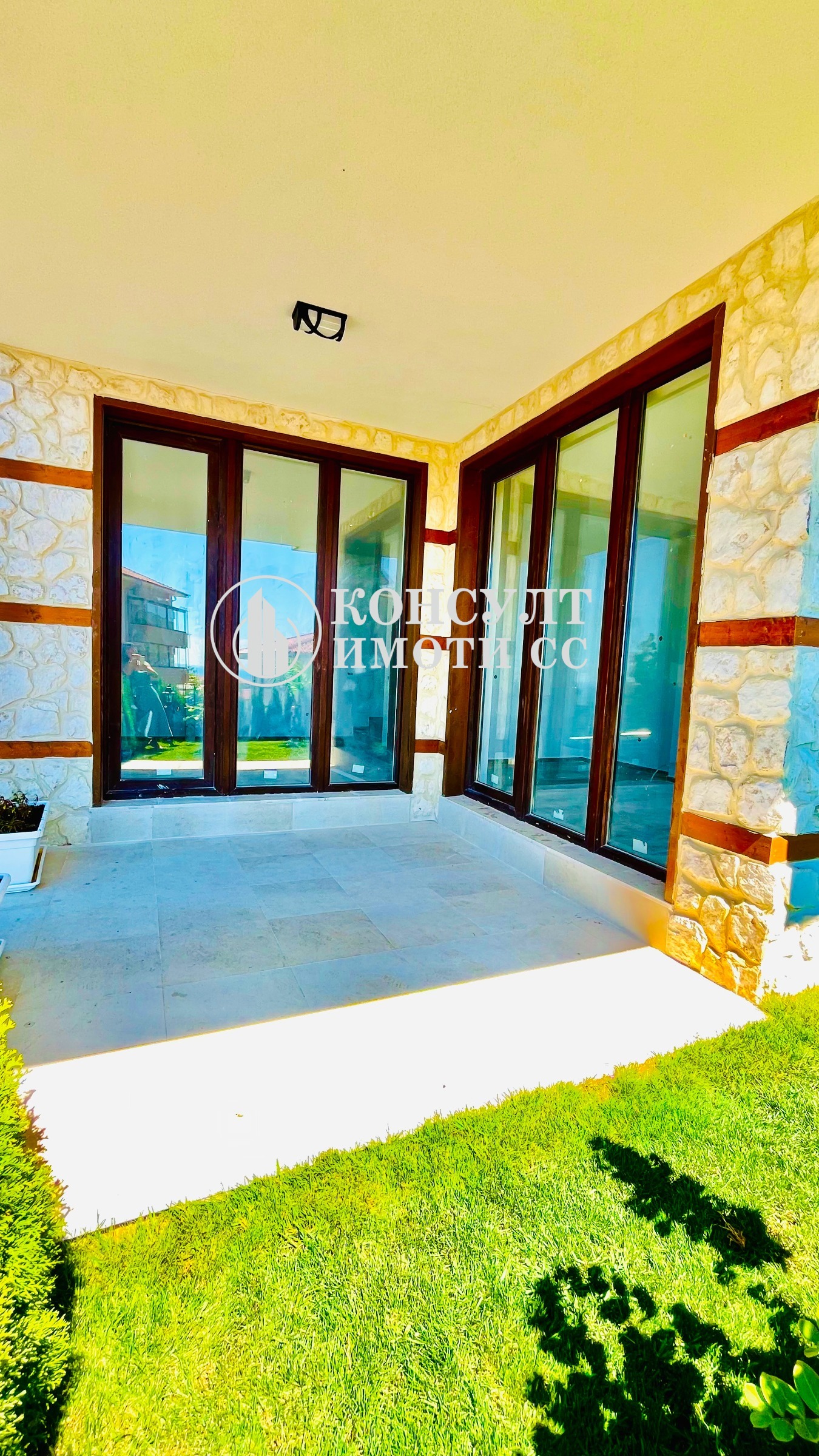 Продава КЪЩА, гр. Свети Влас, област Бургас, снимка 2 - Къщи - 55778017