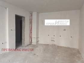 Продава 3-стаен град Пловдив Въстанически - [1] 