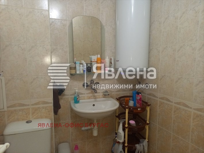Продава 2-СТАЕН, гр. Бургас, Център, снимка 8 - Апартаменти - 52436623