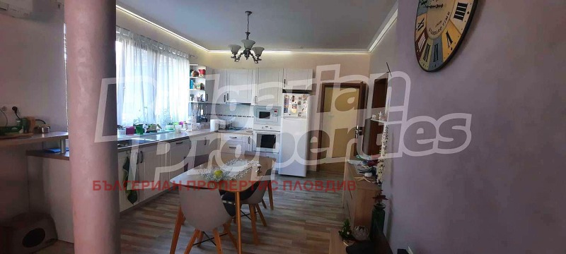 Продава  Етаж от къща, град Пловдив, Център •  350 000 EUR • ID 98819750 — holmes.bg - [1] 
