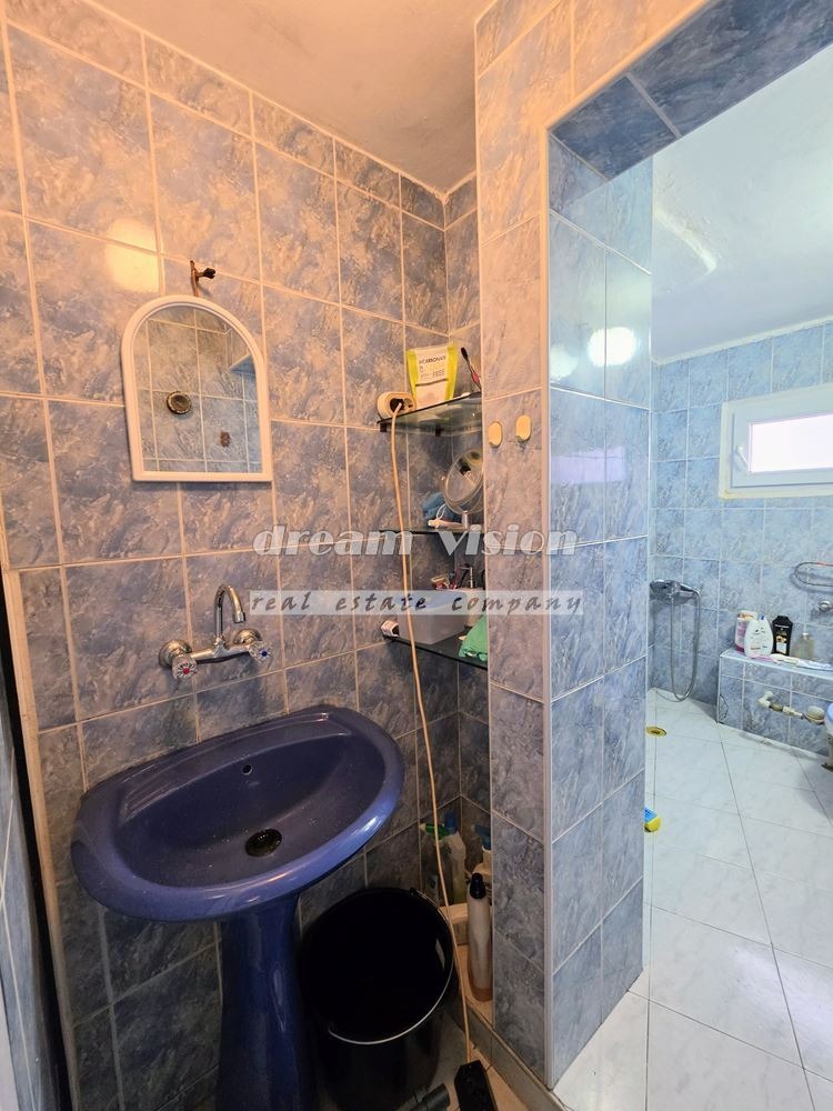 Продава ЕТАЖ ОТ КЪЩА, гр. София, Център, снимка 15 - Етаж от къща - 54090076