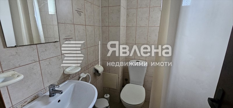 Продава ХОТЕЛ, с. Камен бряг, област Добрич, снимка 8 - Хотели - 55533231