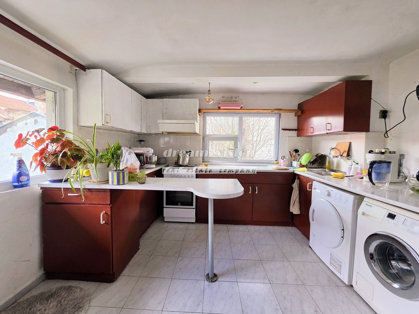 Продава ЕТАЖ ОТ КЪЩА, гр. София, Център, снимка 4 - Етаж от къща - 54090076