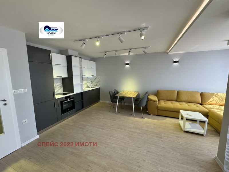 Na prodej  2 ložnice Plovdiv , Južen , 105 m2 | 44693528